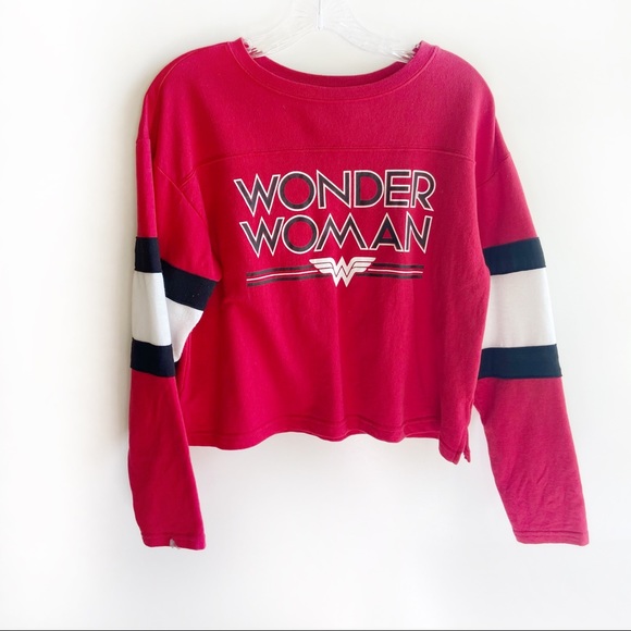 Wonder Woman sweatshirt - Picture 2 of 9